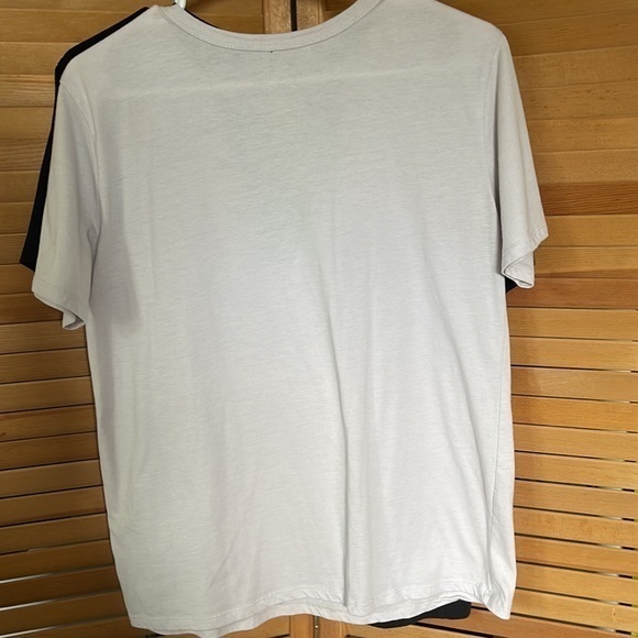 Cold Crush low v-neck size medium - Picture 6 of 7